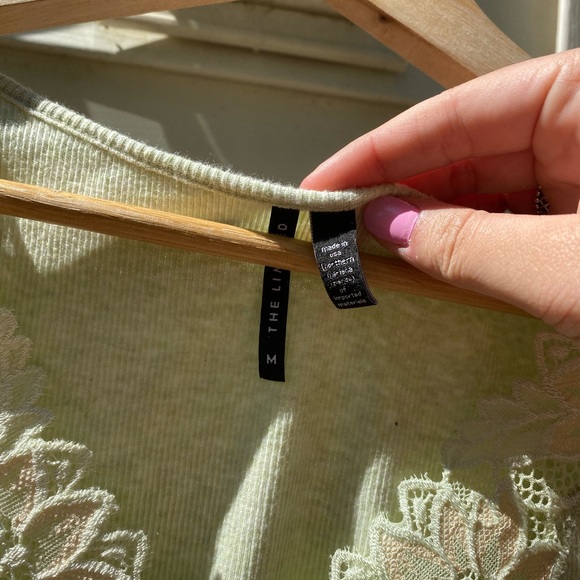 The Limited Lace Tank Top - Picture 4 of 6